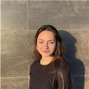 Estudiante de 3° año de universidad que ha cursado bachillerato científico, busca dar clases de repaso de primaria y la ESO